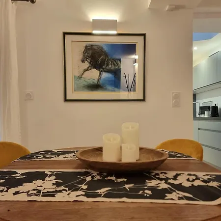 Serenity House - Beautiful Town House With Terrace 6p