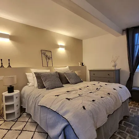 Serenity House - Beautiful Town House With Terrace 6p *