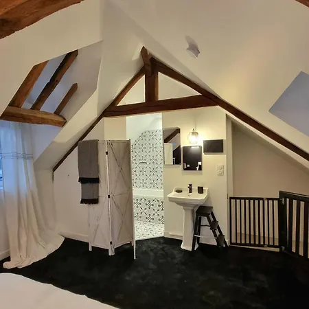 Serenity House - Beautiful Town House With Terrace 6p